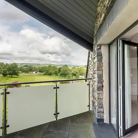 The Penthouse @ Carus Apartamento Kendal